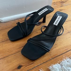 Steve Madden ‘Demi’ kitten heel pumps